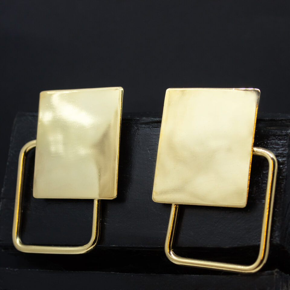 short cut earings gold